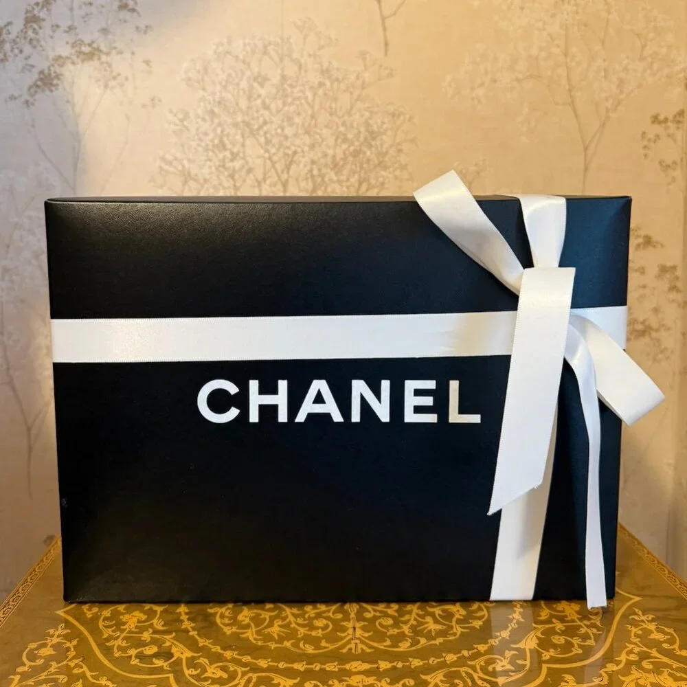 Authentic Chanel bag Box with Tissue Paper, Ribbon - Picture 1 of 13